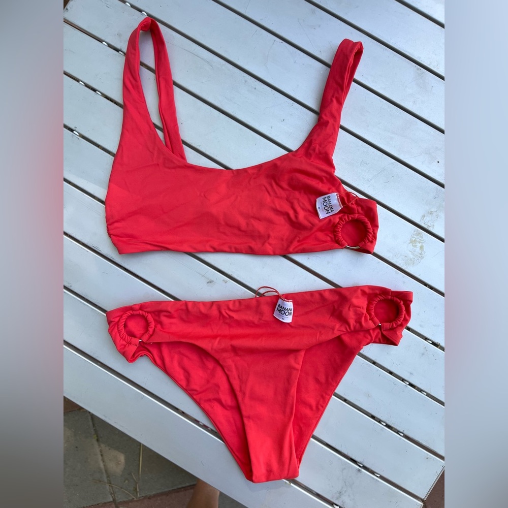 Sz 42 euro Banana Moon coral bikini. metal ring detail Boho babe cute tank